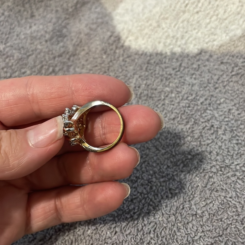 Ring - Picture 3 of 5